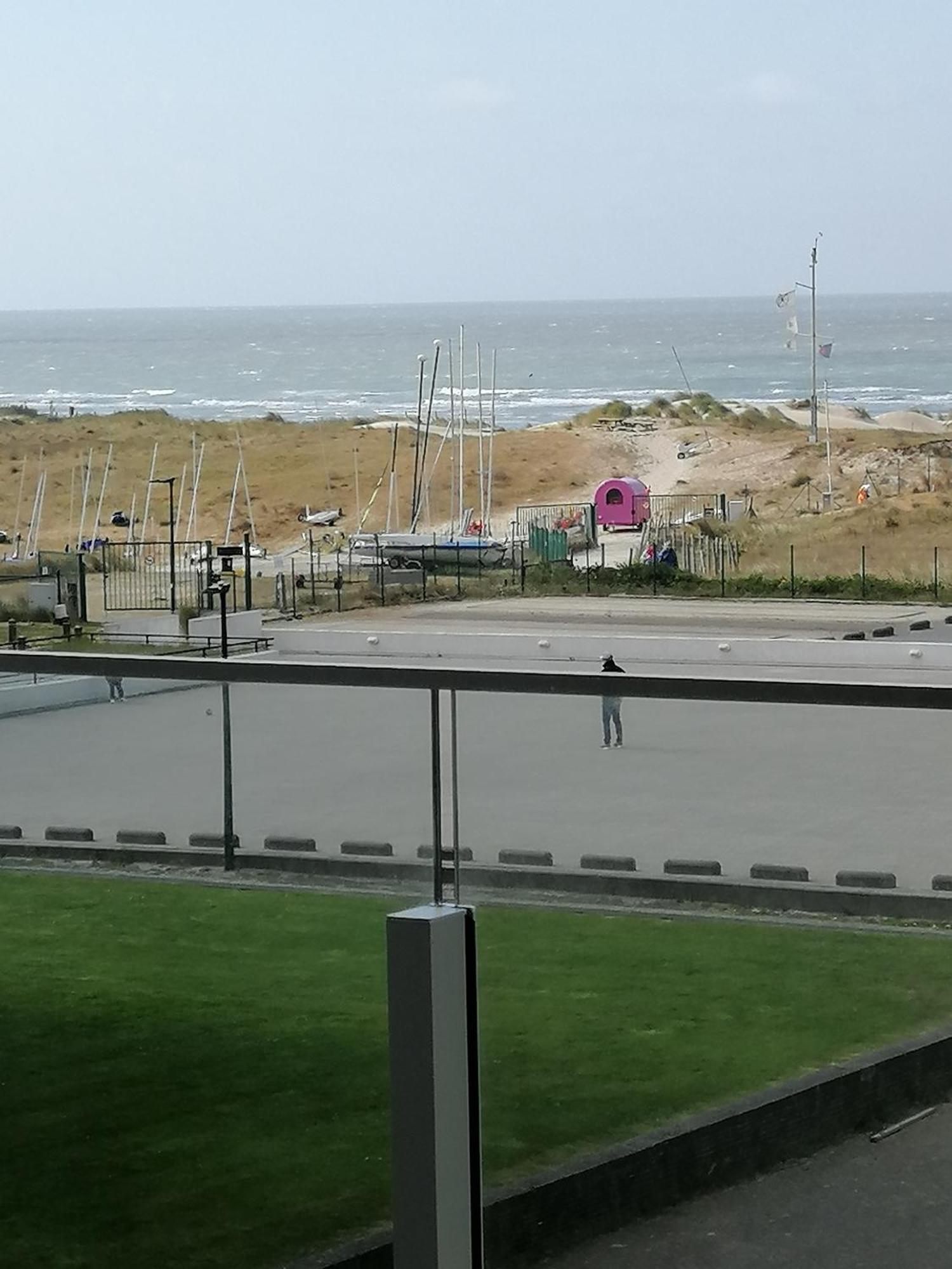 Zee En Strand De Panne Exterior photo